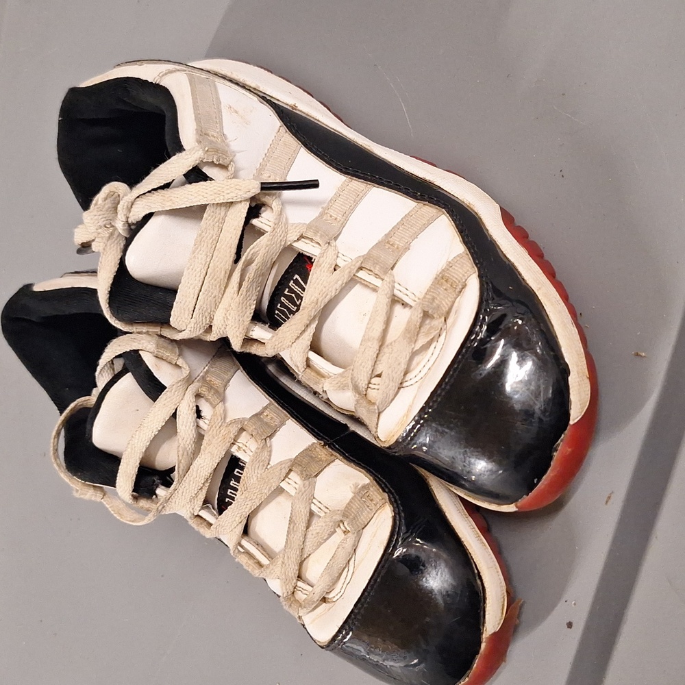 Nike Jordan 11 Retro Low PS 'Concord Bred' 505835-160 Little Kids Size 2.5YMe